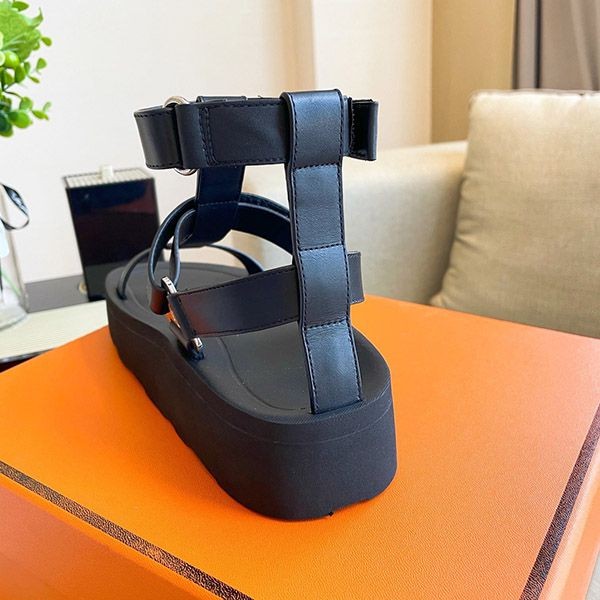 夏のお出かけに♪テクノ サンダル コピー【エルメス】Enid Sandal H221033Z02360代引きを販売